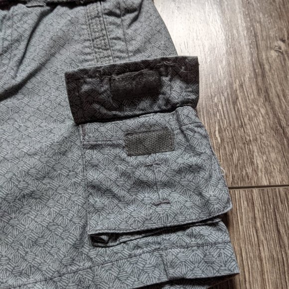 [KIDS 2/$20] NWT Baby Boy (12-18M) - OLD NAVY Cargo Shorts - Picture 4 of 6